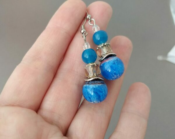 Resin marble, long earrings, in blue color