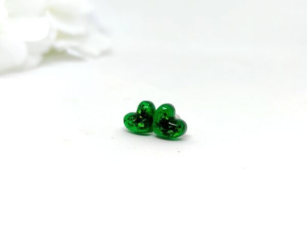 Tiny heart earrings, in glittery green colors