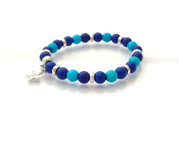 Gemstone bracelet with light and dark blue dyed turquoise beads