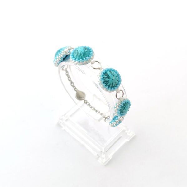 Bubbles beaded bracelet in turquoise color