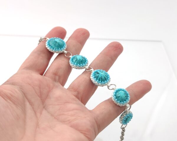 Bubbles beaded bracelet in turquoise color