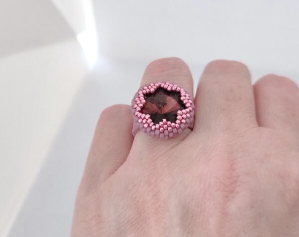Star bauble ring in lilac and rose colors