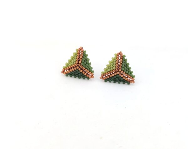 Triangle earrings in bronze and green colors