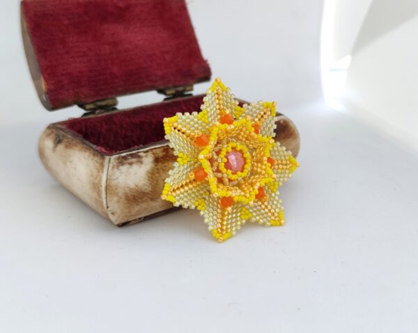 Daffodil flower, beaded pendant