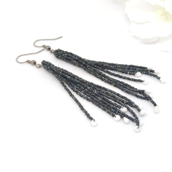 Fringe earrings in black picasso color