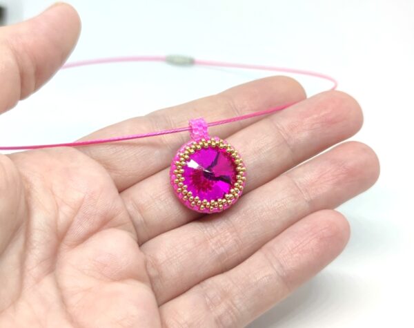 Star baubles beaded pendant in pink color
