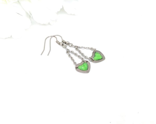 Heart earrings with chain, green glitter