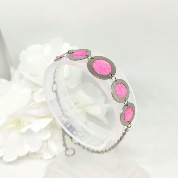 Bubbles with resin in glittery baby pink color, stainless steel bracelet