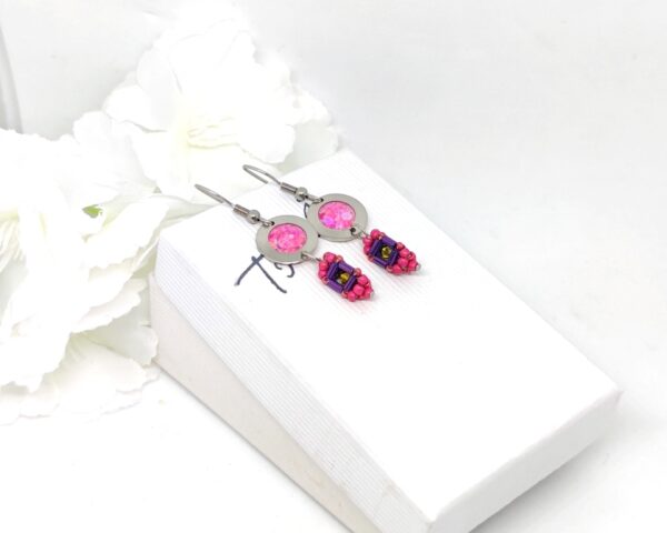 Lamp, beaded earring in pink-purple colors