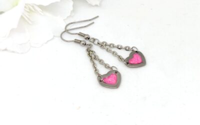 Heart earrings with chain, baby pink glitter