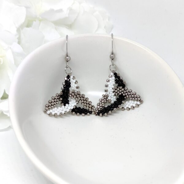 Celtic knot, beaded earrings in black, steel and white colors