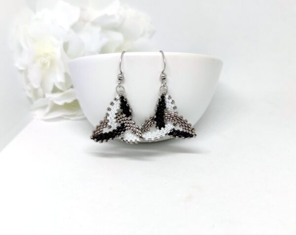 Celtic knot, beaded earrings in black, steel and white colors