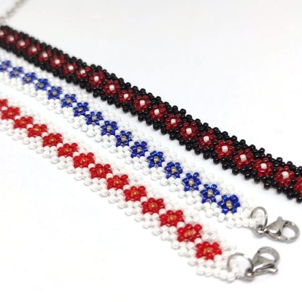 Bloom Ribbon bracelet in blue and white colors